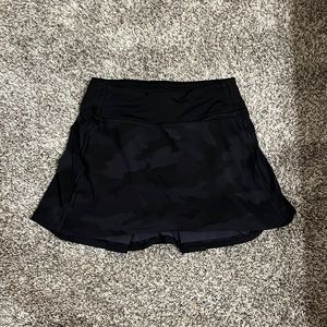 Black camo lulu lemon skirt